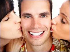 Le 12 novembre 2008,  Nantes, en Loire-Atlantique, une tudiante, Solne Doucet, a battu le record du monde de bisous reus sur la joue en 1 minute. Elle a ralis