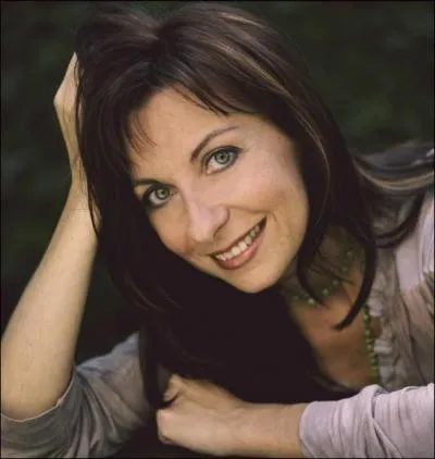 Soprano fran�aise n�e � Lyon en 1965. Sp�cialis�e dans les r�les de soprano coloratur. Qui est-ce ?