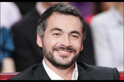 Prsentateur de tlvision et comdien