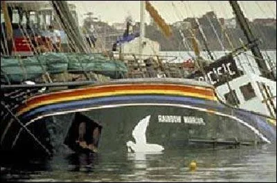 Je suis le Rainbow Warrior. O ai-je t coul ?