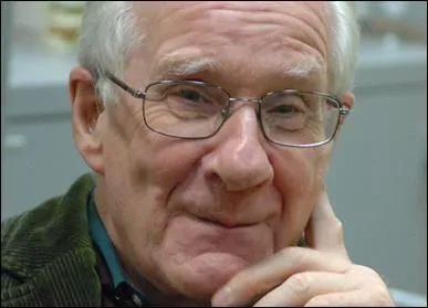 Quel est ce philosophe franais dont le vrai nom est Emile-Auguste Chartier ?