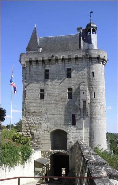 Dans quelle ville d'Indre-et-Loire se trouve ce chteau ?