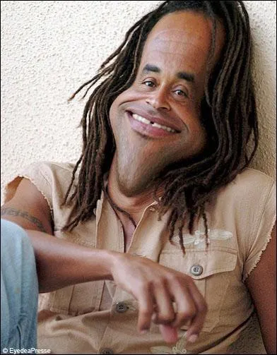 Qui est ce chanteur et sportif ?