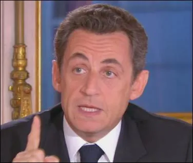 Sur Twitter et Facebook, quel part des messages changs pendant l'mission tait favorables au Prsident ?