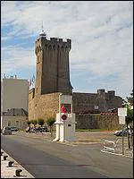 C'est dans ce quartier que l'on trouve notamment cette tour :