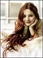 Comment s'appelle la fille de Bella et Edward ?