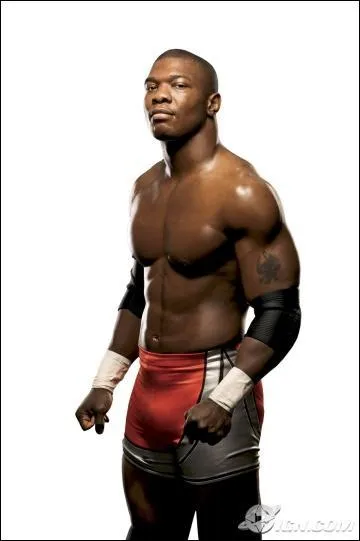 Avec qui fait-il équipe ?