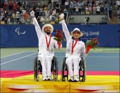 Les 1er jeux paralympiques ont eu lieu  Rome en ...