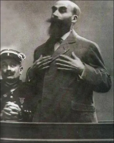 Combien de femmes Henri Dsir a-t-il limines ?