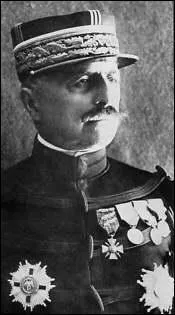 Commandant la V arme en 1914, puis commanda l'expdition de Salonique en 1918