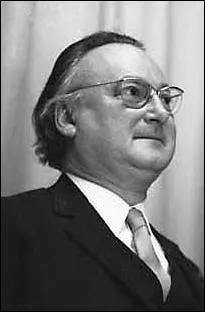 Quel est cet crivain, journaliste et homme de tlvision franais (1913-1980) ?