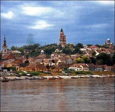 Un trou perdu mlang au lieu o s'arrte le train vous donnera le nom de la capitale de la :