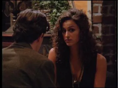 Avant d'tre une experte, la belle Aurora a fait tourner la tte de Chandler. Qui est-elle ?