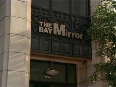 Qui remplace Phoebe au Bay Mirror durant son congé sabbatique ?