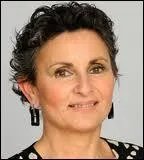 Son pr�nom est ... ... ...