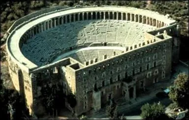 O ce magnifique amphithatre romain se trouve-t-il ? la ville est du sud de la Turquie.