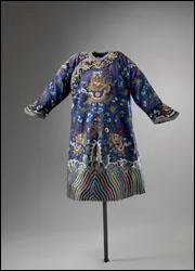 Comment appelle-t-on cette robe ?