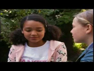 Qui est  ct de Melanie ?