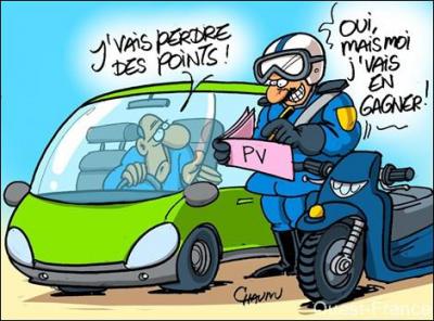 Cet homme n'a pas de chance, il se prend une...