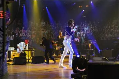 A quelle clbre mission musicale franaise ont particip Mika et Lady Gaga ?