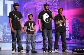 Le groupe est ... ... ... . .