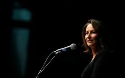 Dans les tlgrammes diplomatiques rvls par WikiLeaks, on apprend que DSK qualifiait , le 16 mai 2006, la popularit de Sgolne Royal ainsi :