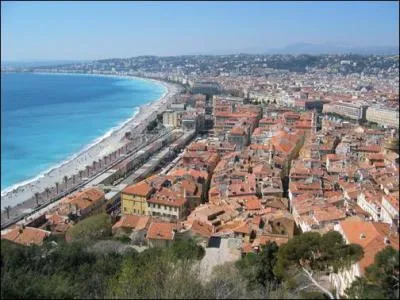 Comment s'appelle la promenade mythique de Nice ?