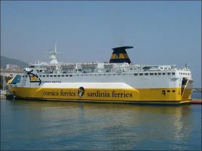 Vers quelle ville corse part le Corsica ferries depuis Nice ?
