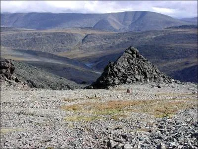 Quelle est cette chane de montagne qui reprsente la limite entre l'Europe et la Russie ?