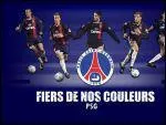 La couleur dominante du maillot du Paris Saint-Germain  domicile est le :