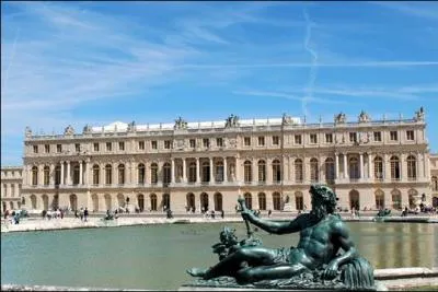 Emblmatique du rgne de Louis XIV, le chteau de Versailles est le palais le plus visit de France avec