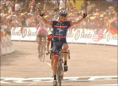 Que fait Lance Armstrong la saison prochaine (2011) ?
