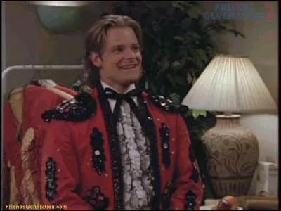 Il a jou dans 'National Security' et 'Sahara', il interprte ici Duncan, le mari homosexuel de Phoebe. Quel est son nom ?