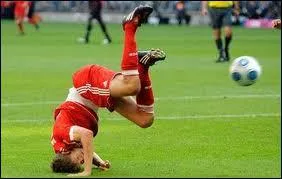 Meilleur buteur  la Coupe du Monde 2010, il a fait 3 passes dcisives et le plus petit temps parmi les trois premiers buteurs