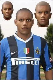 Il est le meilleur dfenseur de la Coupe du Monde 2010