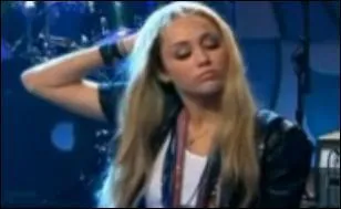 Pourquoi Hannah dcide-t-elle d'enlever sa perruque ?