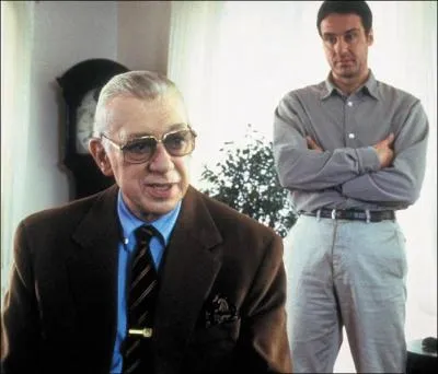 Quel est le déroulement systématique d'un épisode de 'Derrick' ?