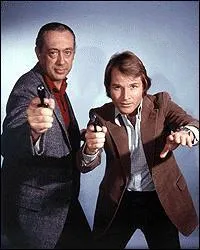 Comment s'appelle l'associé de Derrick ?