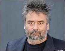 Sur qui Luc Besson ralise-t-il actuellement un film en Asie ?