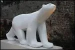 Franois Pompon, sculpteur franais connu la conscration avec son 'Ours blanc'.