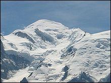Dans le massif qui porte son nom le Mont Blanc culmine  4810m (et des poussires). En quelle anne a-t-il t gravi pour la 1re fois ?