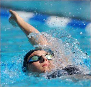 Dans le 100m 4 nages, quel est l'ordre de passage des 4 nages ?