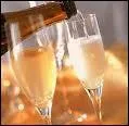 Le champagne est labor exclusivement avec du raisin blanc. ( A consommer avec modration).