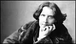 Oscar Wilde, crivain irlandais, esthte volontiers provocateur, est clbre autant par son personnage que par son oeuvre.