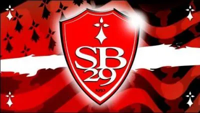 Cet cusson est celui de quel club voluant en L1 ?