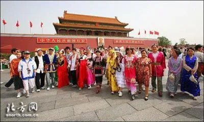 Il y a 56 peuples minoritaires en Chine.