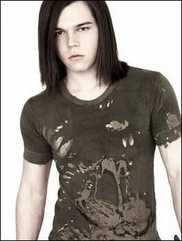 Quel est le prénom de ce chanteur ?