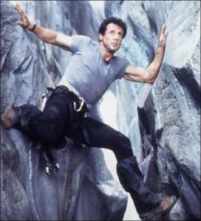 Ce film, sorti en 1993, raconte comment Gabe 'Stallone' doit chapper  des malfaiteurs dans les hauts sommets des Rocheuses :