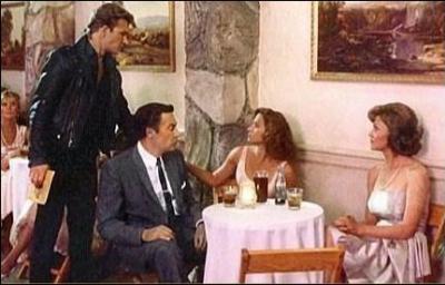 Dans quel endroit la famille Houseman passe-t-elle ses vacances ?