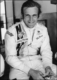 De quelle nationalit est Peter Revson ?